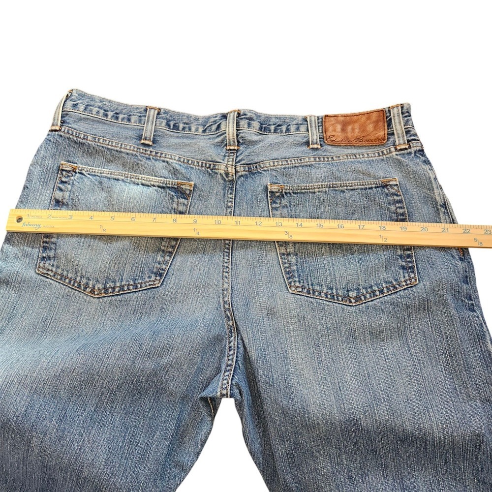 Eddie Bauer Men's Relaxed Fit Straight Leg Blue Medium Wash Denim Jeans 38x34 - Picture 9 of 9